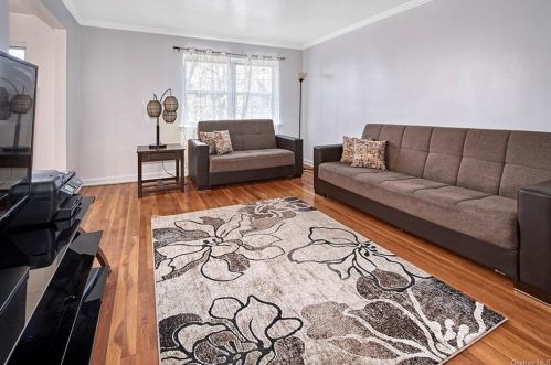 736 5 Ave, Mount Vernon NY  10550-4960 exterior