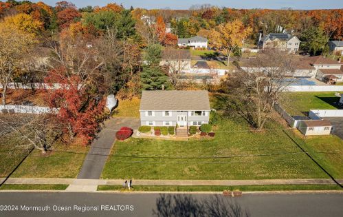 737 Point View Rd, Bricktown, NJ 08724-1136