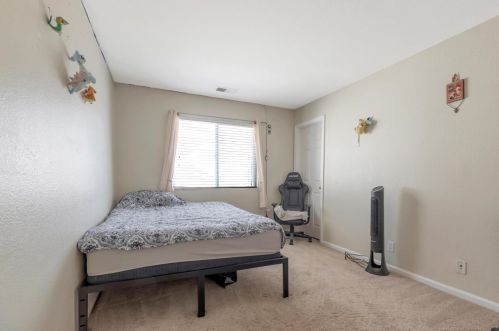 750 Joshua Dr, Hollister CA  95023-5671 exterior