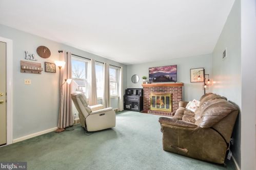 4612 North Rd, Harrisburg, PA 17109-2920