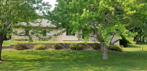 1611 38th St, Saint Cloud, MN 56301-9555