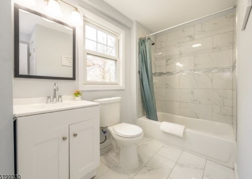 505 Drake Ave, Roselle NJ  07203-1415 exterior