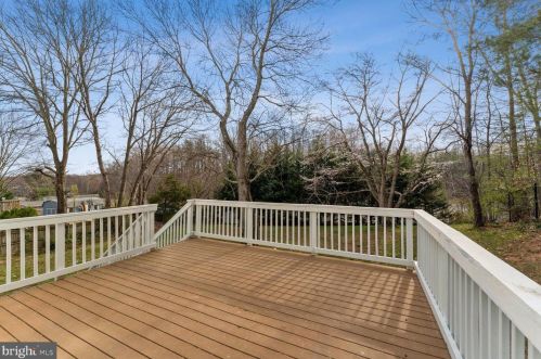 13226 Nickleson Dr, Woodbridge VA  22193-4123 exterior