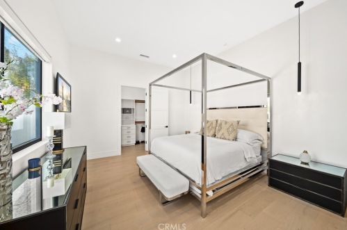 18852 Canyon Crest Dr, Orange CA 92861-2806 exterior