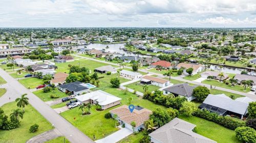 1107 37th St, Cape Coral, FL 33914-7930