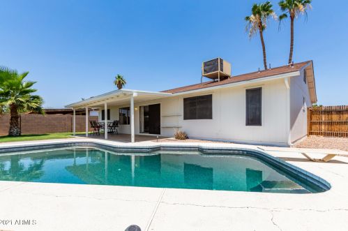 1605 Comstock Dr, Chandler, AZ 85224-1829