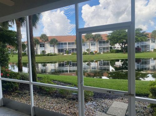5080 Cedar Springs Dr, Naples, FL 34110-2325