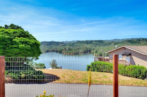 8121 Smith Point Rd, Lake Nacimiento CA  93426-9633 exterior