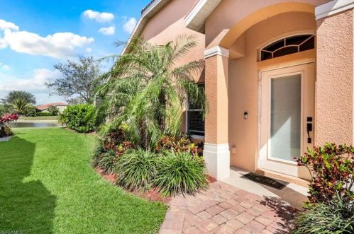 15206 Cortona Way, Naples FL  34120-0672 exterior