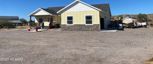 4268 Watson Ln, Safford, AZ 85546-8946