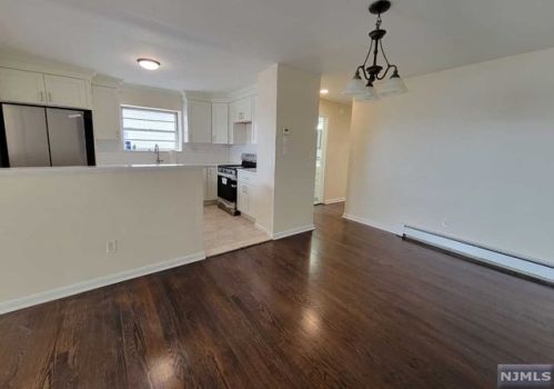 201 Palisade Ave, Cliffside Park NJ  07010-1227 exterior