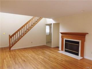 41 Ledgewood Dr, Brookfield Center CT  06804-3424 exterior