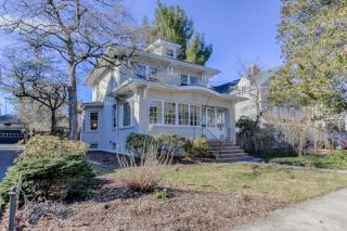 142 Mills St, Morristown, NJ 07960-2963