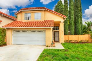 1611 Harbor Dr, Vista, CA 92081-8706