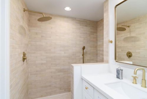 7012 Bobhird Dr, San Diego CA 92119-1404 exterior