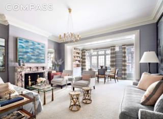 21 Perry St, New York NY  10014-2703 exterior