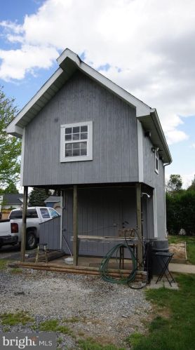 9 16th St, Camp Hill PA  17011-4801 exterior