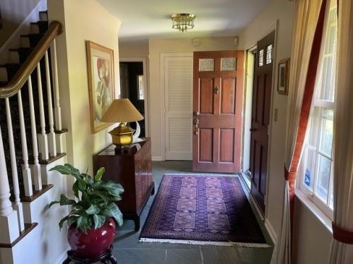 214 Lynn Haven Dr, Pittsburgh, PA 15228-1821