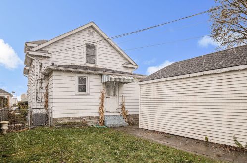 544 8 St, Mishawaka IN 46544-4841 exterior