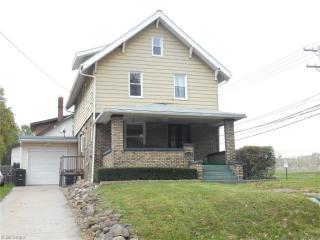 1667 Hillside Ter, Akron, OH 44305-3443