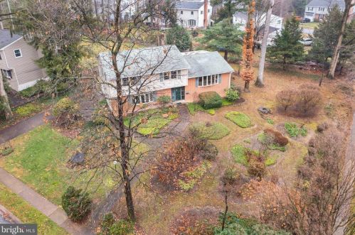 10 Cliffe Dr, Wilmington DE  19809-1602 exterior