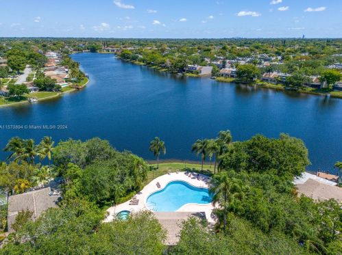 11728 12th St, Hollywood FL  33026-3841 exterior