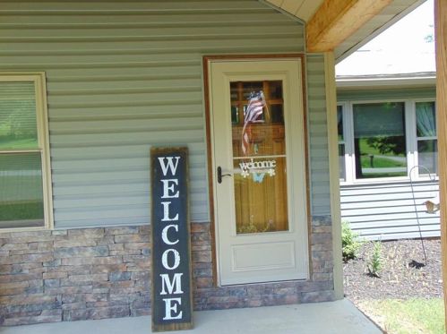 151 Town Country Rd, Vanderbilt, PA 15486-1223