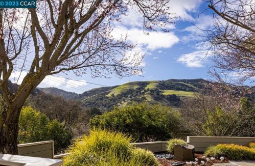 9 Southwood Dr, Orinda CA  94563-3010 exterior