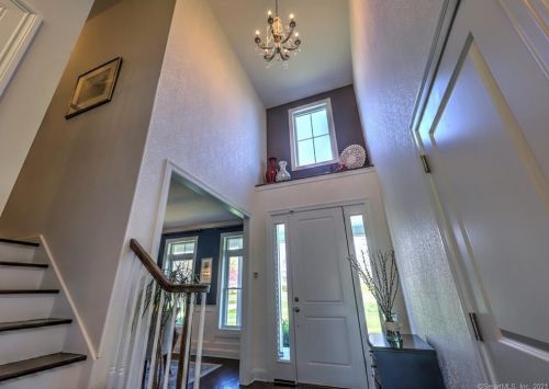 37 Mill Rd, North Branford CT  06471-1019 exterior