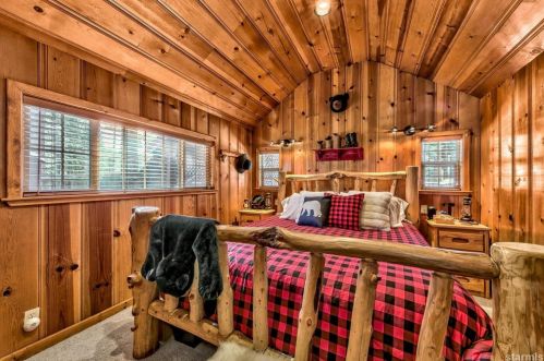 1128 Craig Ave, South Lake Tahoe CA  96150-8146 exterior