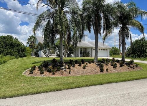 5502 Beauty St, Lehigh Acres, FL 33971-6416