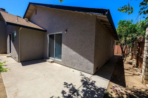 1530 Springville Way, Turlock CA  95380-2591 exterior