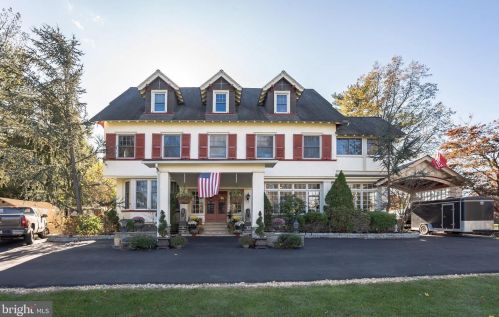 606 Park Ave, Riverton, NJ 08077-2211