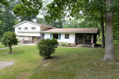 15530 Portie Flamingo Rd, Corning, OH 43730-9739