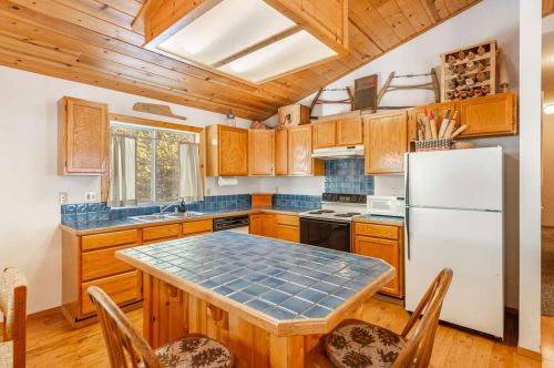 14836 Northwoods Blvd, Truckee CA 96161-7053 exterior