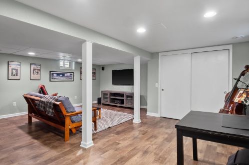 8134 Gridley Ave, Milwaukee WI 53213-3039 exterior