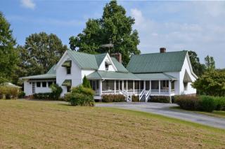 1124 Tugaloo Rd, Landrum SC  29356-8745 exterior
