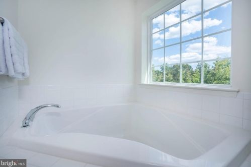 24 Grissom Dr, Bear DE  19701-6848 exterior