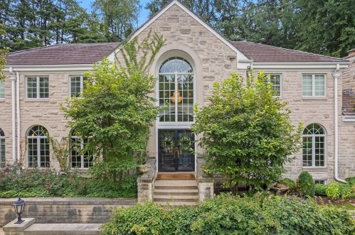 238 Lynn Haven Dr, Pittsburgh, PA 15228-1821