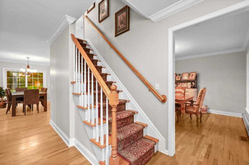 23 Cambridge Ct, New Hamburg, NY 12590-6370