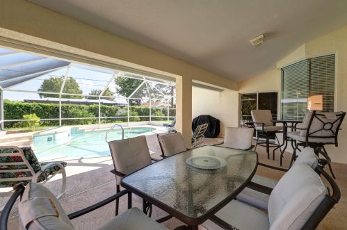 1438 Griffin Ter, Fort Pierce, FL 34952-5414