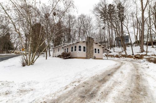49 Phillips St, Middletown, NY 10940-4232