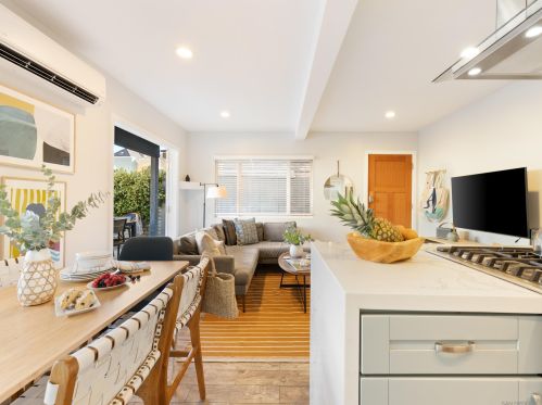 824 Anacapa Ct, San Diego CA  92109-8203 exterior