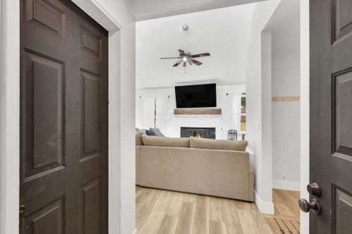 221 Jubilee Way, Rio Linda CA  95673-3326 exterior