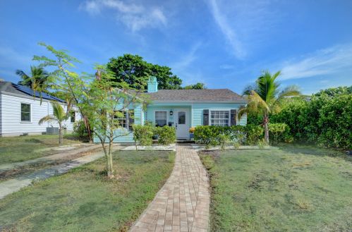 721 Hampton Rd, West Palm Beach, FL 33405-1425