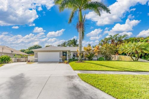 974 Idol Ave, Fort Pierce, FL 34953-6728