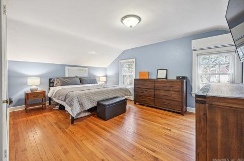 141 Cedarhurst Ln, Milford CT  06461-2721 exterior