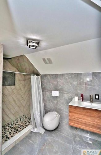 16 Dayton Cres, Bernardsville NJ  07924-2704 exterior