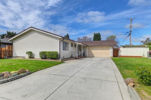 9406 Acapulco Way, Elk Grove CA  95624-1902 exterior