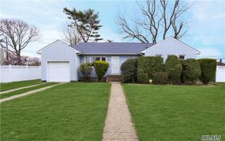 2938 Duncan Ct, North Wantagh, NY 11793-1710